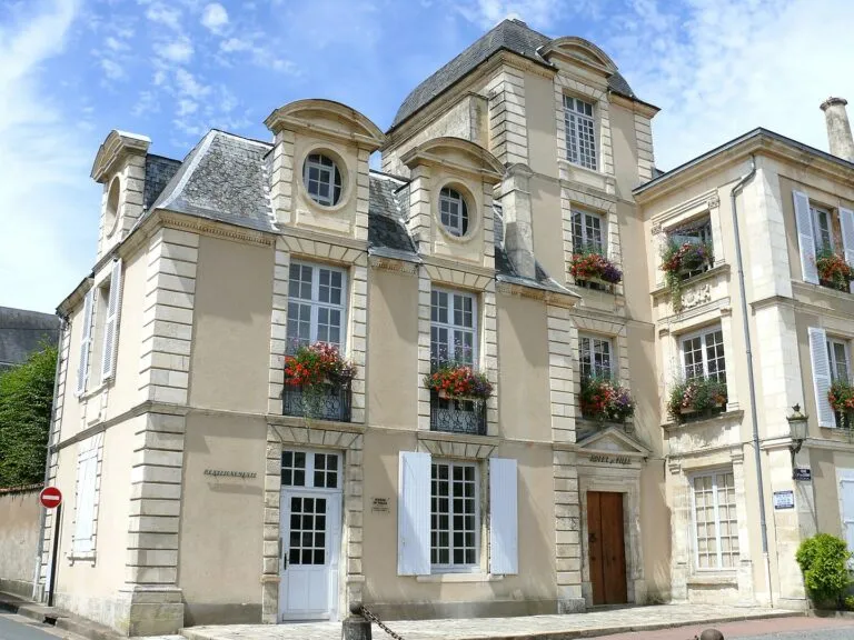 Saint-Maixent-L'École (79400)